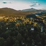 In Pa Man Near Lu Ina Pašman
