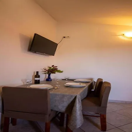 Torina Pa Man - One Bedroom With A Sea View A1 Apartment