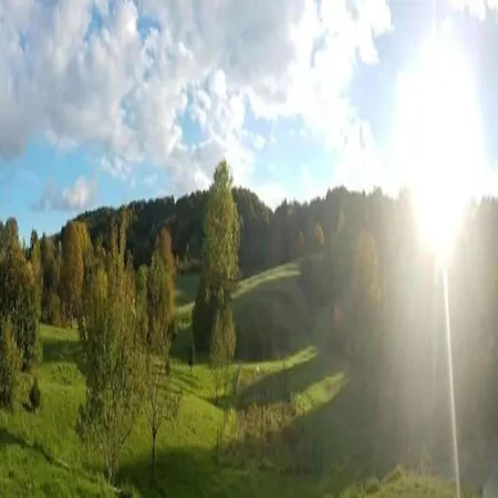 In Pa Man Near Lu Ina 公寓