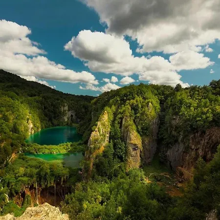 In Pa Man Near Lu Ina Pašman