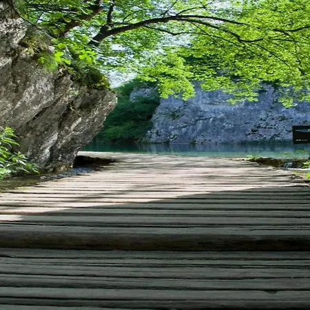 In Pa Man Near Lu Ina * Pašman