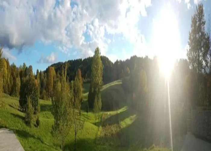 In Pa Man Near Lu Ina Апартаменты