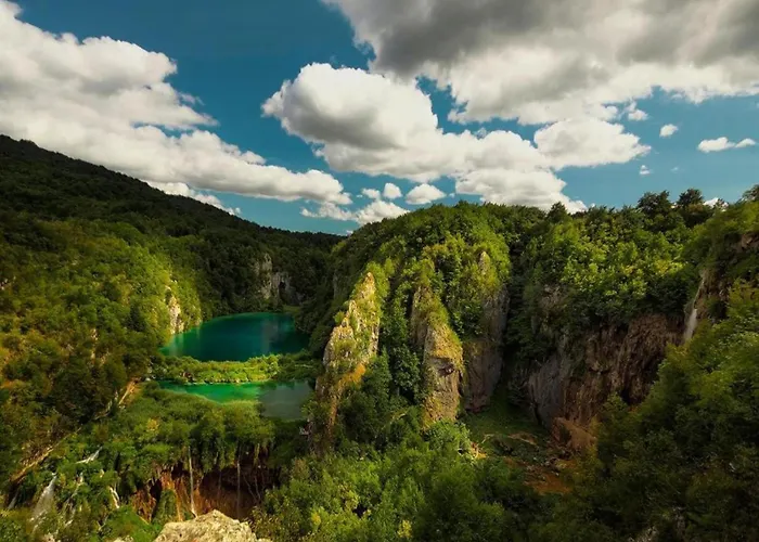 In Pa Man Near Lu Ina Pašman